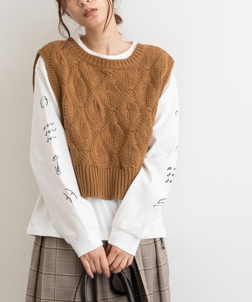 POU DOU DOU（プードゥドゥ）の「透かし編みショートニットベスト（ベスト・レディース・ネイビー/アイボリー/キャメル・3）」の5枚目の写真