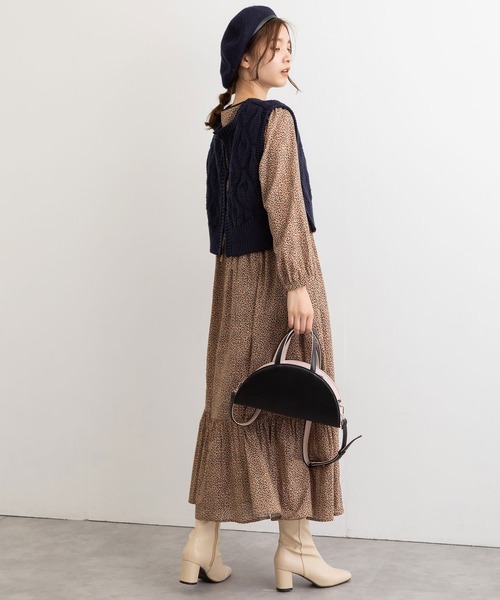 POU DOU DOU（プードゥドゥ）の「透かし編みショートニットベスト（ベスト・レディース・ネイビー/アイボリー/キャメル・3）」の16枚目の写真