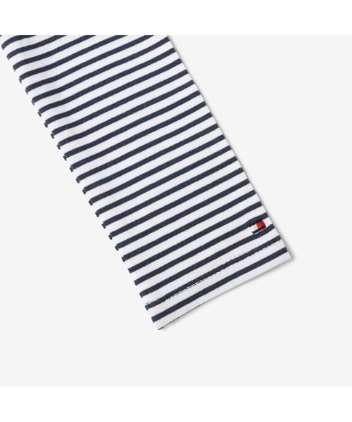 TOMMY HILFIGER(トミーヒルフィガー)の「BABY オーバーオールセット(サロペット/オーバーオール・キッズ・マルチ/ホワイト・80cm/90cm/75cm)」の3枚目の写真