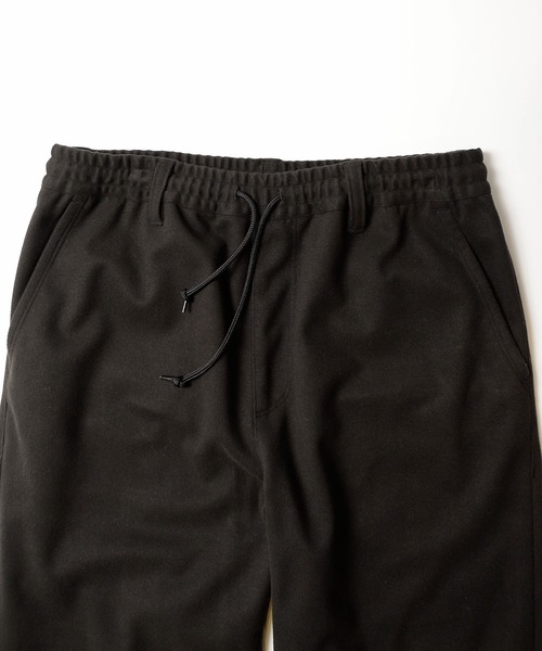 UNION STATION(ユニオンステーション)の「エアリーフラノイージーパンツ【セットアップ対応】(スラックス・メンズ・グレイッシュベージュ/チャコール/ブラック・L/M/S)」の22枚目の写真