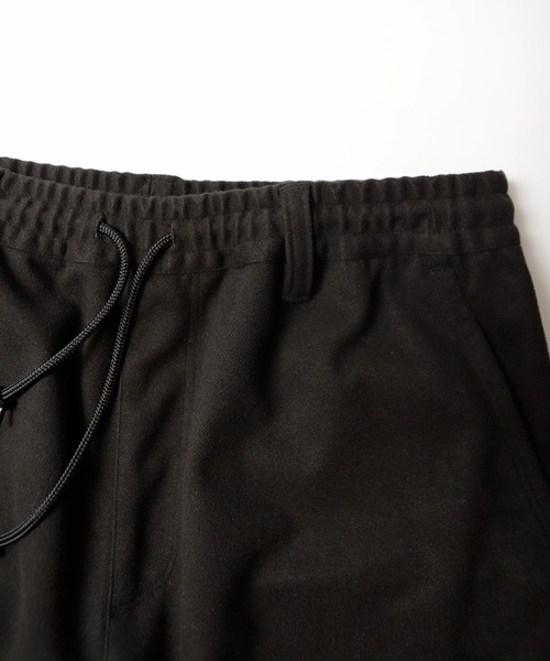 UNION STATION(ユニオンステーション)の「エアリーフラノイージーパンツ【セットアップ対応】(スラックス・メンズ・グレイッシュベージュ/チャコール/ブラック・L/M/S)」の20枚目の写真