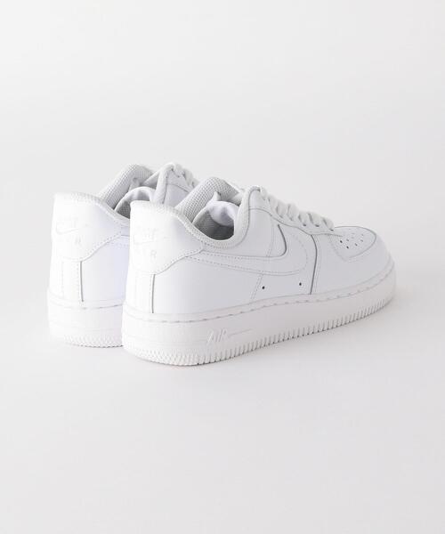 NIKE（ナイキ）の「＜NIKE（ナイキ）＞ウィメンズ AIR FORCE 1' 07 エアフォースワン'07/スニーカー（スニーカー・レディース・ホワイト・23cm/23.5cm/24cm/24.5cm/25cm）」の4枚目の写真