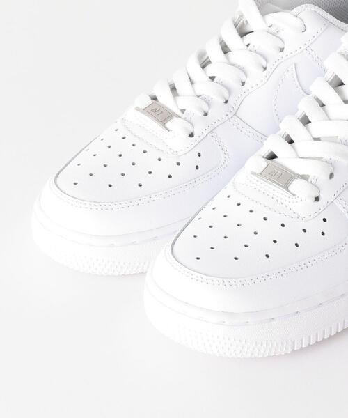 NIKE（ナイキ）の「＜NIKE（ナイキ）＞ウィメンズ AIR FORCE 1' 07 エアフォースワン'07/スニーカー（スニーカー・レディース・ホワイト・23cm/23.5cm/24cm/24.5cm/25cm）」の3枚目の写真