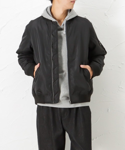 NAVY(ネイビー)の「MA-1タイプブルゾン 中綿ジャケット(MA-1・メンズ・ブラック/グレー/カーキ・M/L/XL/XXL)」の2枚目の写真