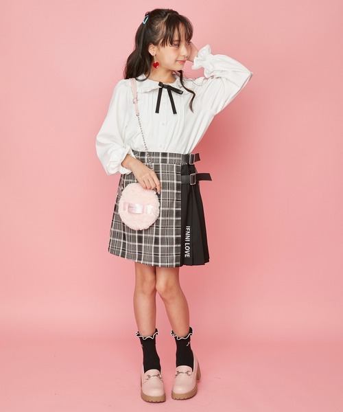 JENNI love（ジェニィラブ）の「パフ風ファーポシェット（ショルダーバッグ・キッズ・オフホワイト/ラベンダー/ピンク・F）」の4枚目の写真