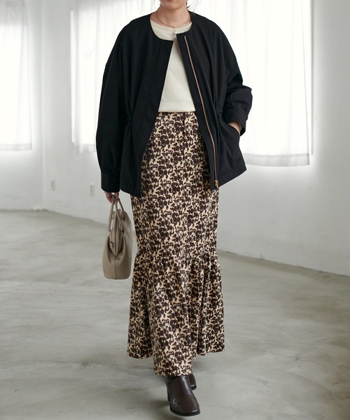 DISCOAT(ディスコート)の「ノーカラーウエストギャザーブルゾン(ブルゾン・レディース・ブラック/カーキ/ホワイト系その他・MEDIUM/LARGE)」の22枚目の写真