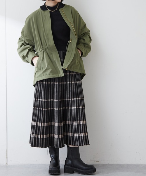 DISCOAT(ディスコート)の「ノーカラーウエストギャザーブルゾン(ブルゾン・レディース・ブラック/カーキ/ホワイト系その他・MEDIUM/LARGE)」の16枚目の写真