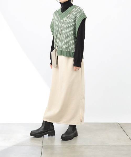 COLONY 2139（コロニートゥーワンスリーナイン）の「【TV媒体紹介商品】フェイクスエードハイウエストナロースカート（スカート・レディース・ベージュ/ベージュ系その他/グリーン/グリーン系その他/ブルー・SMALL/MEDIUM）」の21枚目の写真