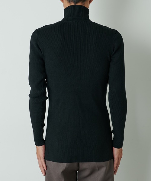 Lui's（ルイス）の「スリムタートルニット（ニット/セーター・メンズ・ホワイト/ブラック/ベージュ/ボルドー・SMALL/MEDIUM）」の15枚目の写真