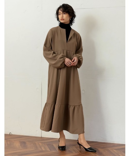 キーネックストレッチティアードワンピース