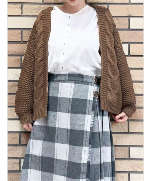 Samansa Mos2（サマンサ モスモス）の「ケーブル柄トッパーカーディガン（カーディガン/ボレロ・レディース・ベージュ/チャコール/キナリ・ﾌﾘ-）」の3枚目の写真