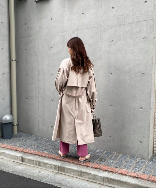 RAY CASSIN（レイカズン）の「ボリュームトレンチコート（トレンチコート・レディース・グリーン/オレンジ/グレイッシュベージュ/ベージュ・FREE）」の19枚目の写真