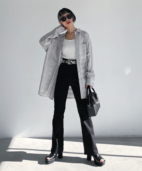 PAGEBOY（ページボーイ）の「シアーボーダーBIGシャツ（シャツ/ブラウス・レディース・ブラック/オフホワイト/ライム/グレイッシュベージュ・FREE）」の14枚目の写真