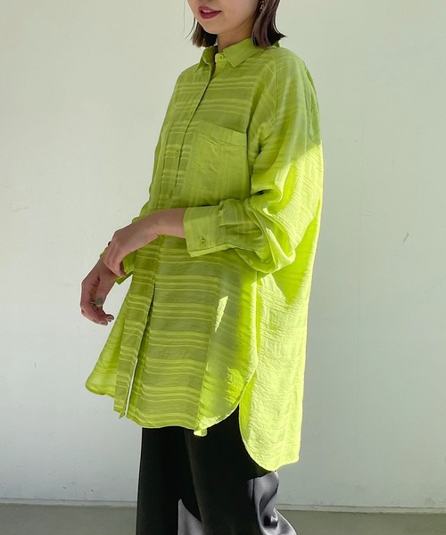 PAGEBOY（ページボーイ）の「シアーボーダーBIGシャツ（シャツ/ブラウス・レディース・ブラック/オフホワイト/ライム/グレイッシュベージュ・FREE）」の17枚目の写真