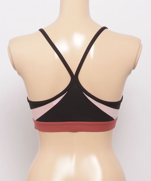 NIKE（ナイキ）の「NIKE/ナイキ ウィメンズ Vネック インディ ブラ（スポーツブラ・レディース・ブラック/パープル・S/L/M）」の4枚目の写真