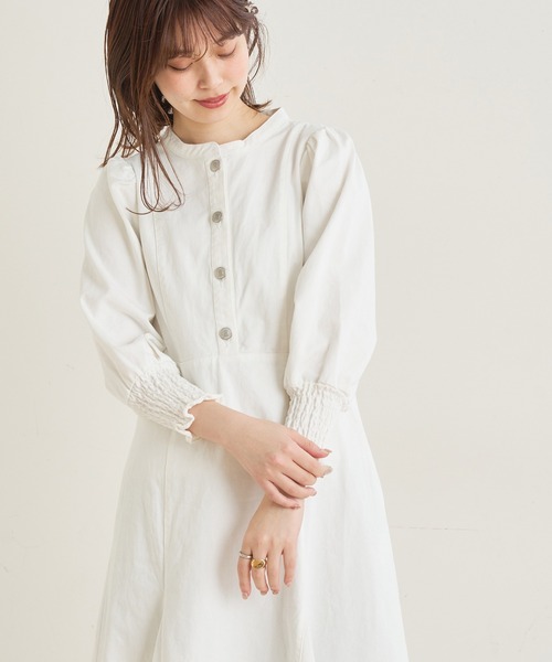 natural couture（ナチュラルクチュール）の「ボリュームデザインスリーブデニムワンピース（ワンピース・レディース・オフホワイト/ブラック/インディゴブルー・FREE）」の2枚目の写真