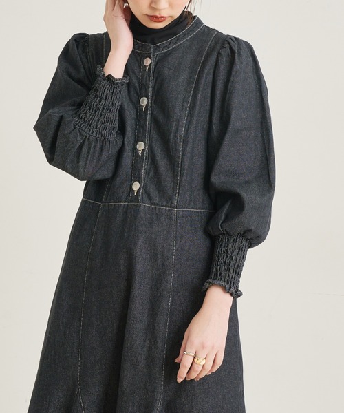 natural couture（ナチュラルクチュール）の「ボリュームデザインスリーブデニムワンピース（ワンピース・レディース・オフホワイト/ブラック/インディゴブルー・FREE）」の8枚目の写真