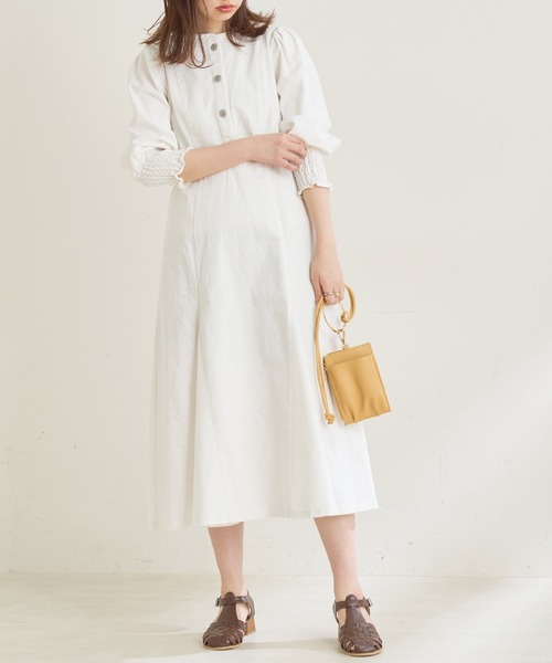 natural couture（ナチュラルクチュール）の「ボリュームデザインスリーブデニムワンピース（ワンピース・レディース・オフホワイト/ブラック/インディゴブルー・FREE）」の4枚目の写真