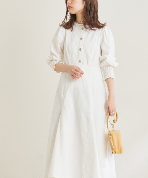 natural couture（ナチュラルクチュール）の「ボリュームデザインスリーブデニムワンピース（ワンピース・レディース・オフホワイト/ブラック/インディゴブルー・FREE）」の5枚目の写真