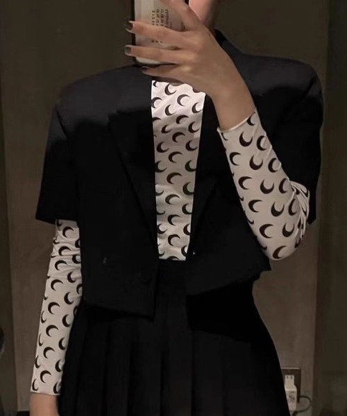 MANGROVE(マングローブ)の「ムーンプリントトップス(Tシャツ/カットソー・レディース・ホワイト/ブラック/ベージュ/レッド/ピンク/グリーン・FREE)」の21枚目の写真