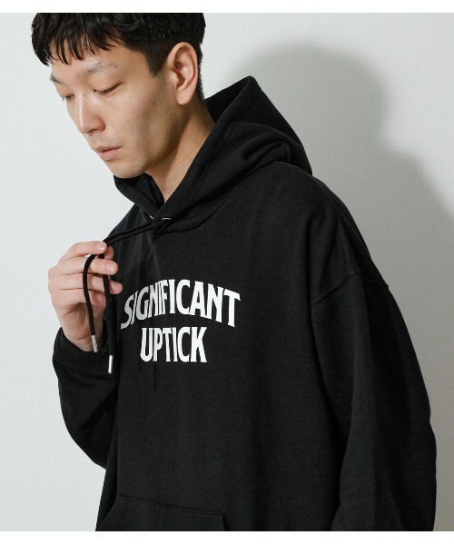 AZUL by moussy(アズールバイマウジー)の「SIGNIFICANT UPTICK HOODIE/シグニフィカントアップティックフーディ(パーカー・メンズ・ブラック/ベージュ/ホワイト・LARGE/MEDIUM)」の3枚目の写真
