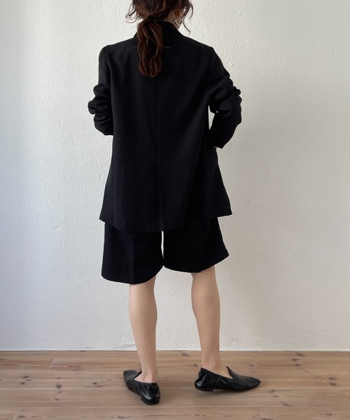 wee9s（ウィークス）の「half pants jacket set up / テーラードジャケット×美シルエットハーフパンツセットアップ（セットアップ・レディース・ブラック/グリーン/アイボリー・FREE）」の4枚目の写真