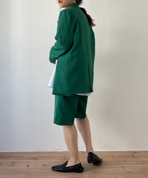 wee9s（ウィークス）の「half pants jacket set up / テーラードジャケット×美シルエットハーフパンツセットアップ（セットアップ・レディース・ブラック/グリーン/アイボリー・FREE）」の11枚目の写真