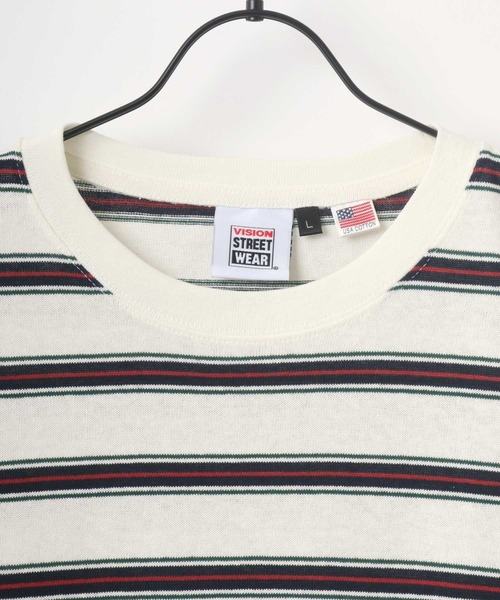 VISION STREET WEAR(ヴィジョンストリートウェア)の「VISION STREET WEAR/ヴィジョンストリートウェア ビッグシルエット ボーダー ロゴワッペン ワンポイント刺繍 Tシャツ(Tシャツ/カットソー・メンズ・チャコールグレー/ネイビー/オフホワイト・LL/M/L)」の7枚目の写真