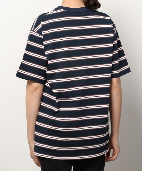 VISION STREET WEAR(ヴィジョンストリートウェア)の「VISION STREET WEAR/ヴィジョンストリートウェア ビッグシルエット ボーダー ロゴワッペン ワンポイント刺繍 Tシャツ(Tシャツ/カットソー・メンズ・チャコールグレー/ネイビー/オフホワイト・LL/M/L)」の6枚目の写真