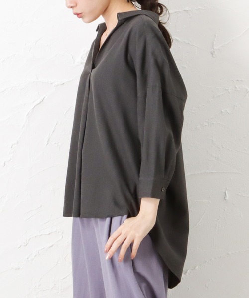 NAVY（ネイビー）の「ミントリネン スキッパーシャツ（シャツ/ブラウス・レディース・ホワイト/ライム/ベージュ/チャコール・フリー）」の3枚目の写真