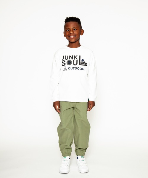 JUNKSOUL（ジャンクソウル）の「JUNK SOUL/国内プリントJUNKSOUL OUTDOORブランドロゴ ロンＴ (M4)（Tシャツ/カットソー・キッズ・ホワイト/オレンジ/ライトイエロー/ライトブルー/ベージュ/カーキ/ブラック/杢グレー・100cm/140cm/150cm/120cm/130cm/110cm/160cm）」の9枚目の写真