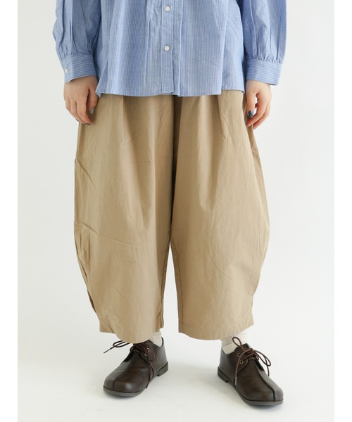 Samansa Mos2(サマンサ モスモス)の「綿タイプライターバルーンパンツ(その他パンツ・レディース・ベージュ/オフホワイト/チャコール・フリ-)」の3枚目の写真