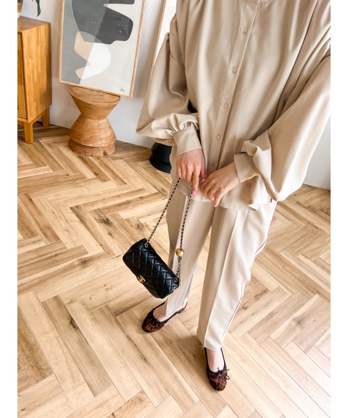 JUMELLE（ジュメロ）の「フロントボタンテーパードパンツ（スラックス・レディース・グレー/ベージュ・SMALL/MEDIUM）」の8枚目の写真