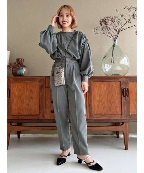 JUMELLE（ジュメロ）の「フロントボタンテーパードパンツ（スラックス・レディース・グレー/ベージュ・SMALL/MEDIUM）」の21枚目の写真