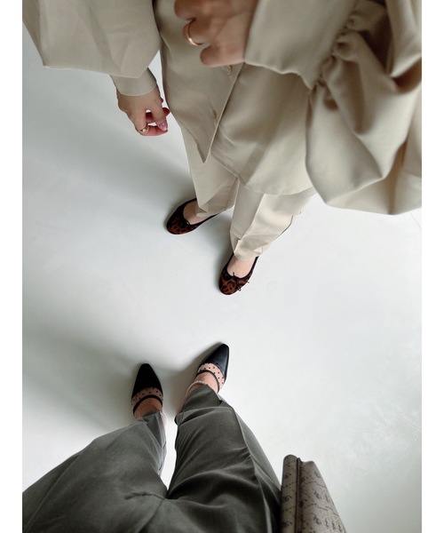 JUMELLE（ジュメロ）の「フロントボタンテーパードパンツ（スラックス・レディース・グレー/ベージュ・SMALL/MEDIUM）」の14枚目の写真