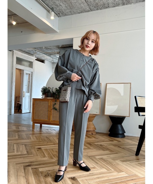 JUMELLE（ジュメロ）の「フロントボタンテーパードパンツ（スラックス・レディース・グレー/ベージュ・SMALL/MEDIUM）」の19枚目の写真