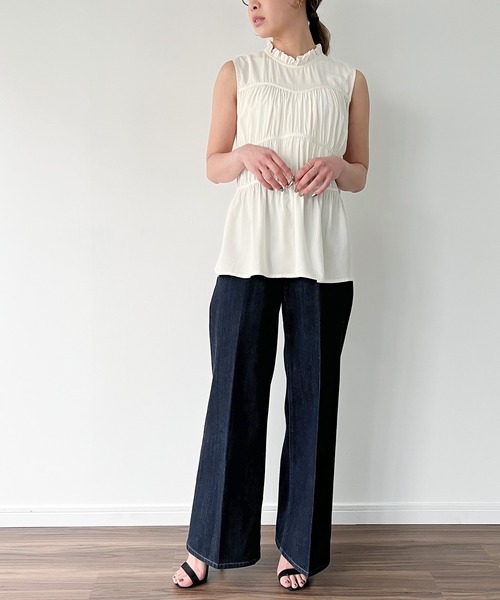 JUNOAH（ジュノア）の「フリル襟ノースリーブブラウス（シャツ/ブラウス・レディース・ブラック/アイボリー/マスタード/グレー・MEDIUM/LARGE）」の10枚目の写真