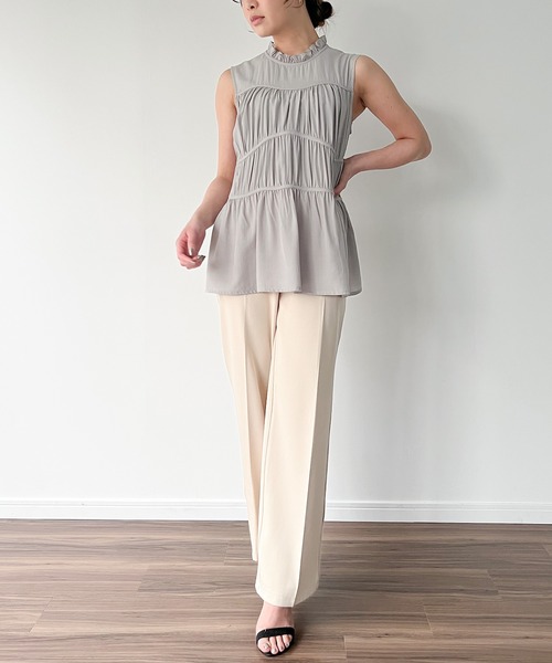 JUNOAH（ジュノア）の「フリル襟ノースリーブブラウス（シャツ/ブラウス・レディース・ブラック/アイボリー/マスタード/グレー・MEDIUM/LARGE）」の14枚目の写真