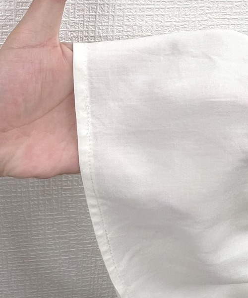 JUNOAH（ジュノア）の「フリル襟ノースリーブブラウス（シャツ/ブラウス・レディース・ブラック/アイボリー/マスタード/グレー・MEDIUM/LARGE）」の7枚目の写真