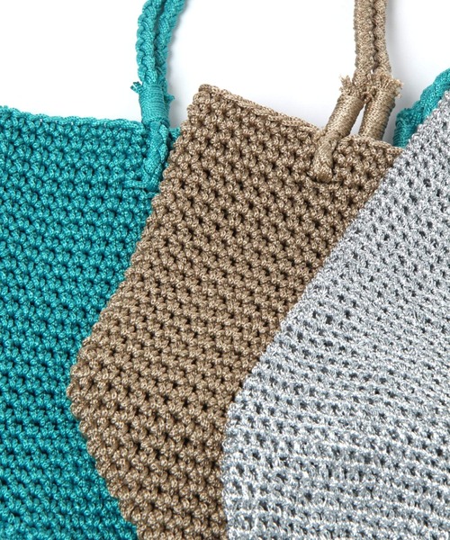 LEPSIM(レプシィム)の「カラークロッシェショルダー 269158(ショルダーバッグ・レディース・ベージュ/ブラック/シルバー/グリーン・ONE SIZE)」の8枚目の写真