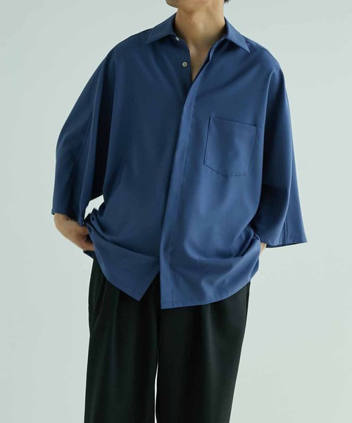 ADAM ET ROPE'(アダムエロペ)の「【WEB限定】ドルマン ハーフスリーブ ルーズビッグ レギュラーカラー シャツ(シャツ/ブラウス・メンズ・ブラック/グレー/ライトグリーン/ネイビー・L/M)」の4枚目の写真