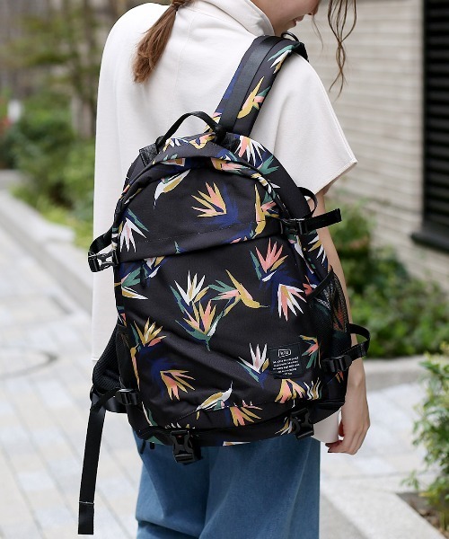 チチカカ（チチカカ）の「KiU バックパック（バックパック/リュック・レディース・ブラック/その他1/キャメル・FREE）」の3枚目の写真