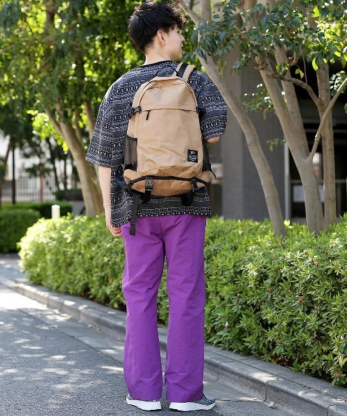 チチカカ（チチカカ）の「KiU バックパック（バックパック/リュック・レディース・ブラック/その他1/キャメル・FREE）」の7枚目の写真