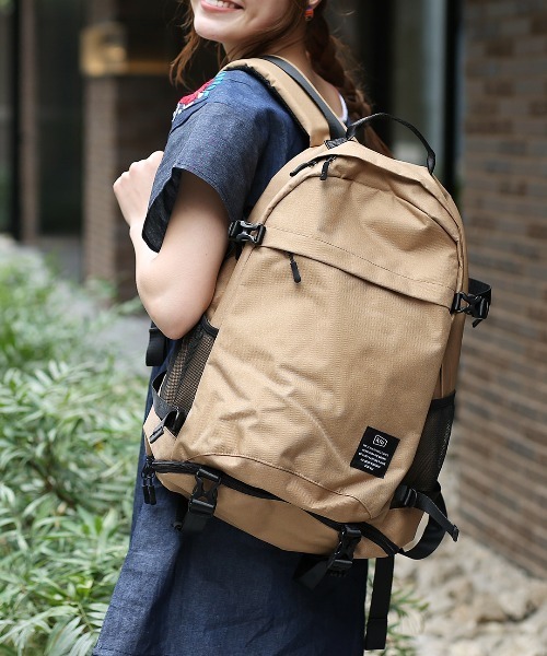 チチカカ（チチカカ）の「KiU バックパック（バックパック/リュック・レディース・ブラック/その他1/キャメル・FREE）」の6枚目の写真