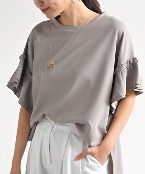 rps(アールピーエス)の「フリル袖カットジョーゼットプルオーバー(Tシャツ/カットソー・レディース・ブラック/グレイッシュベージュ/オレンジ/オフホワイト/マスタード/ブルーグリーン・M/フリー)」の4枚目の写真