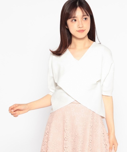 MISCH MASCH(ミッシュマッシュ)の「クロスドルマンニットアンサンブル(アンサンブル・レディース・ブラック/ホワイト/モカ/ラベンダー・MEDIUM)」の2枚目の写真