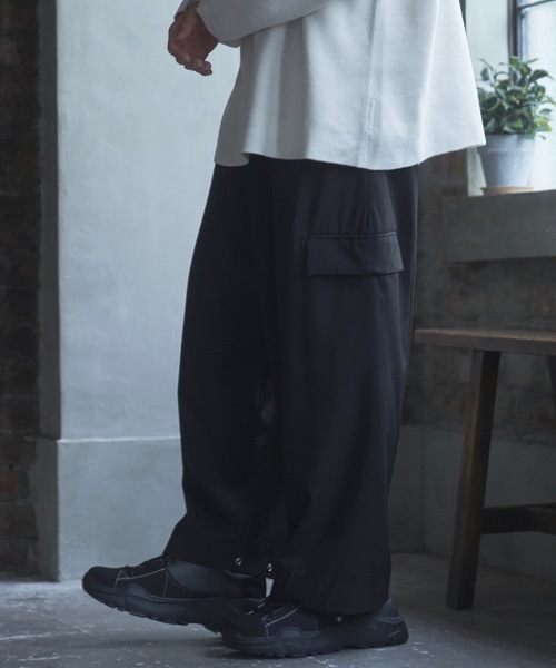 Alpinus(アルピナス)の「Urban balloon cargo slacks / アーバンバルーンカーゴスラックス(カーゴパンツ・メンズ・グリーン/ブラック/ホワイト・SMALL/MEDIUM)」の7枚目の写真