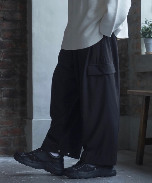Alpinus(アルピナス)の「Urban balloon cargo slacks / アーバンバルーンカーゴスラックス(カーゴパンツ・メンズ・グリーン/ブラック/ホワイト・SMALL/MEDIUM)」の6枚目の写真