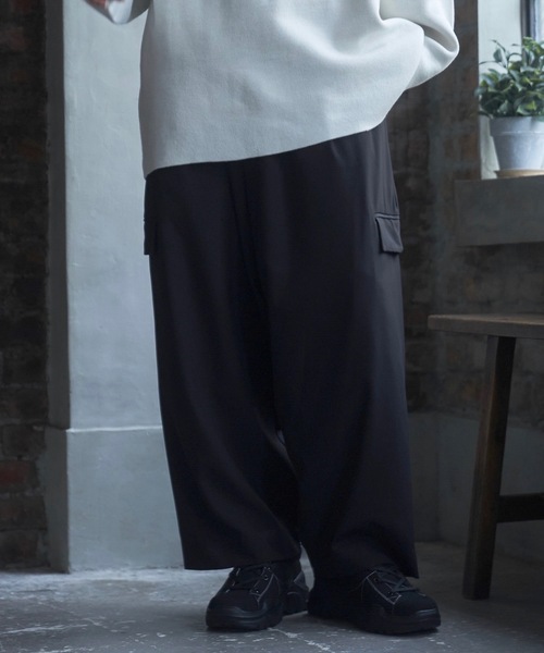 Alpinus(アルピナス)の「Urban balloon cargo slacks / アーバンバルーンカーゴスラックス(カーゴパンツ・メンズ・グリーン/ブラック/ホワイト・SMALL/MEDIUM)」の4枚目の写真