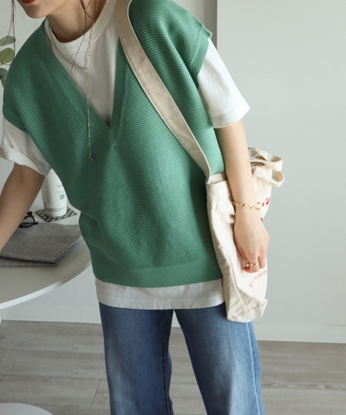 COURO（コウロ）の「Ｖネックカラーニットベスト（ベスト・レディース・レッド/サックスブルー/ピンク/オレンジ/ブルー/グリーン/ブルーグリーン・FREE）」の9枚目の写真